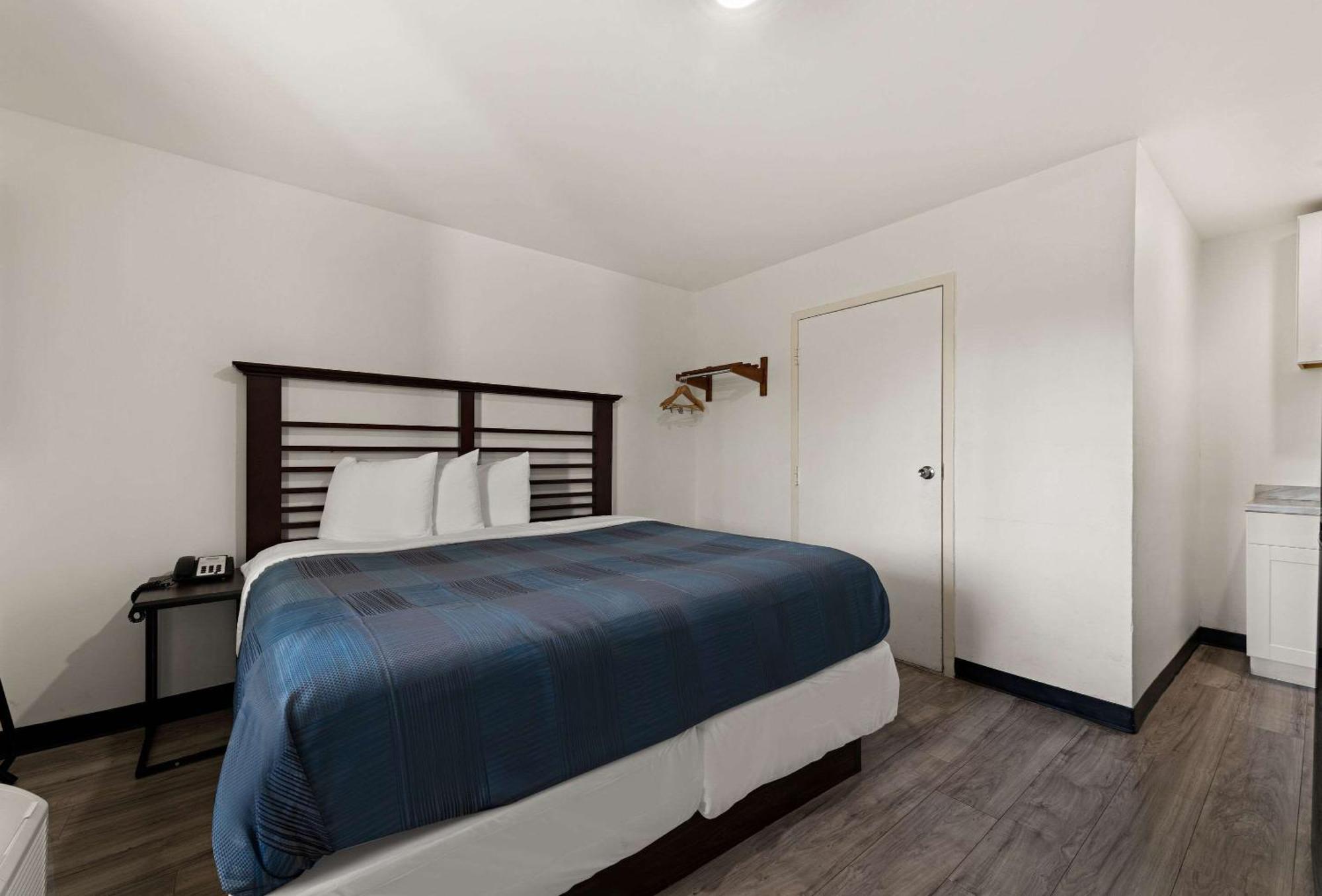 Rodeway Inn Charlotte Extérieur photo