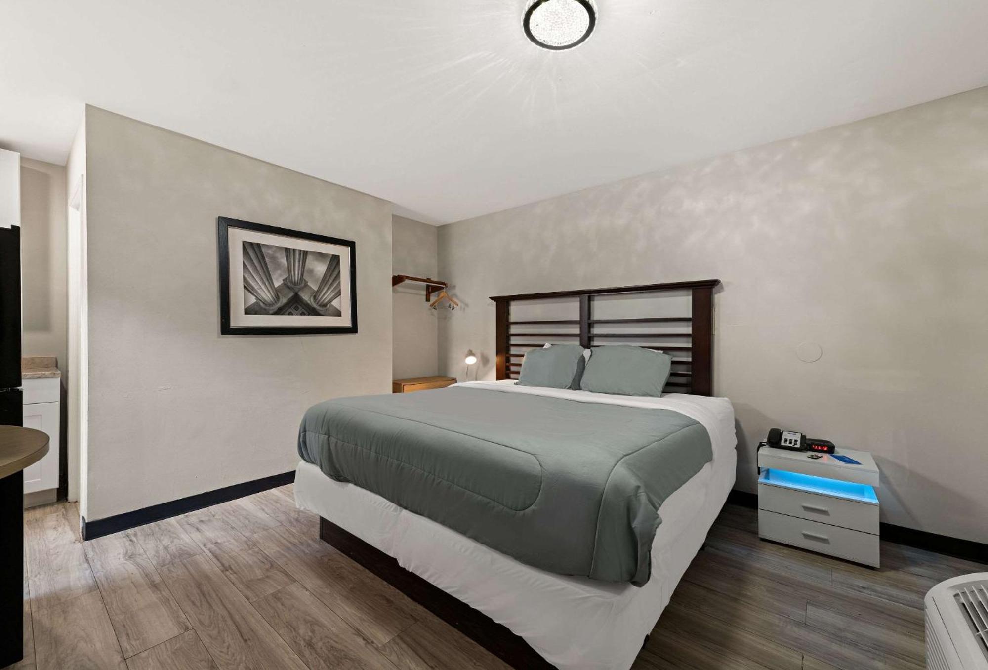 Rodeway Inn Charlotte Extérieur photo